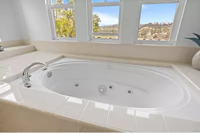 6269 Paseo Privado, Carlsbad, CA 92009 - Photo 22