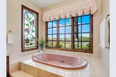 18246 Via Ascenso, Rancho Santa Fe, CA 92091 - Photo 36