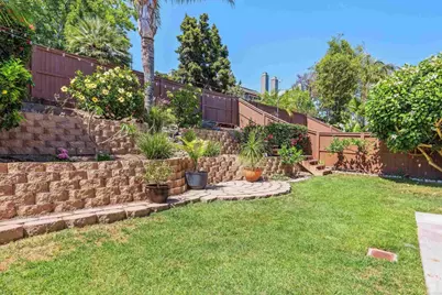 2984 Lexington Cr, Carlsbad, CA 92010 - Photo 26