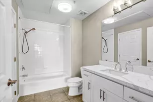 330 J St, San Diego, CA 92101 - Photo 26