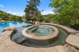 7090 Via Guadalupe, Rancho Santa Fe, CA 92067 - Photo 38