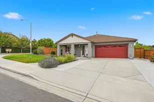 980 Manteca Dr, Oceanside, CA 92057 - Photo 2