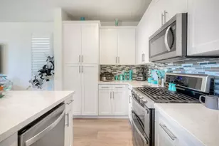 1254 Via Candelas, Oceanside, CA 92056 - Photo 10