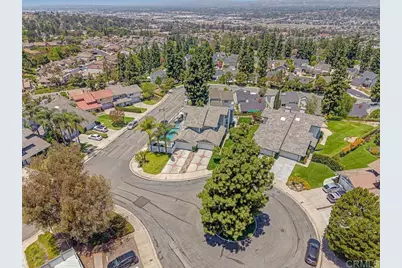 6098 E Silverspur Trail, Anaheim Hills, CA 92807 - Photo 2