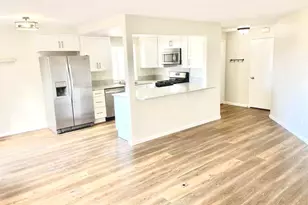 7400 Altiva Pl, Carlsbad, CA 92009 - Photo 2