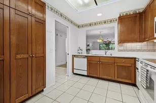 8870 Villa La Jolla Dr, La Jolla, CA 92037 - Photo 4