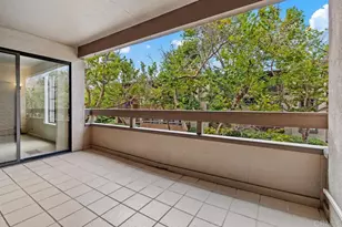 8870 Villa La Jolla Dr, La Jolla, CA 92037 - Photo 14