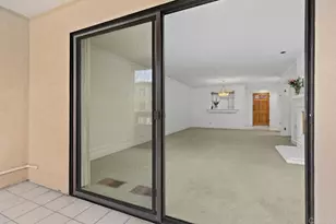 8870 Villa La Jolla Dr, La Jolla, CA 92037 - Photo 18
