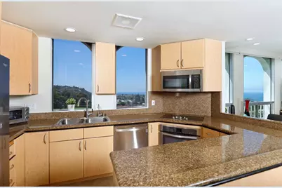 1001 Genter St #6J, La Jolla, CA 92037 - Photo 4