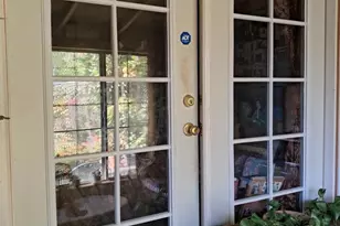22101 Dumetz Rd, Woodland Hills, CA 91364 - Photo 18