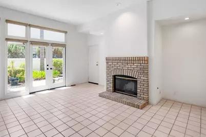 9618 Claiborne Square, La Jolla, CA 92037 - Photo 20