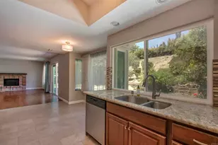 1140 Countrywood Ln, Vista, CA 92081 - Photo 12