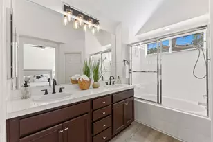 11395 Legacy Canyon Pl, San Diego, CA 92131 - Photo 18