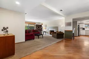 2646 Larchmont Ave, Santa Ana, CA 92705 - Photo 6