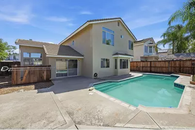 25211 Via Pera, Murrieta, CA 92563 - Photo 32