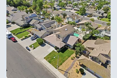 25211 Via Pera, Murrieta, CA 92563 - Photo 36