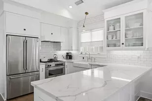 748 G Ave, Coronado, CA 92118 - Photo 18