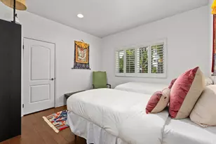 213 Hillcrest Dr, Encinitas, CA 92024 - Photo 40