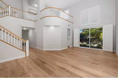 6085 Hillpointe Row, La Jolla, CA 92037 - Photo 10