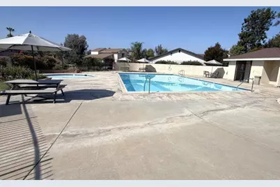 610 Flintridge Place, Escondido, CA 92026 - Photo 2