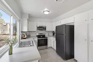 610 Flintridge Pl, Escondido, CA 92026 - Photo 8