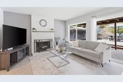610 Flintridge Place, Escondido, CA 92026 - Photo 4