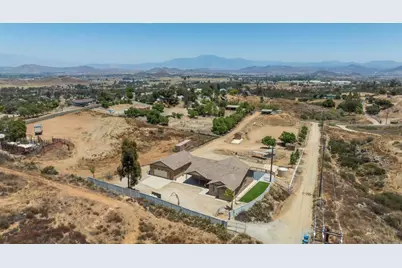 33577 Daily Rd, Menifee, CA 92584 - Photo 46