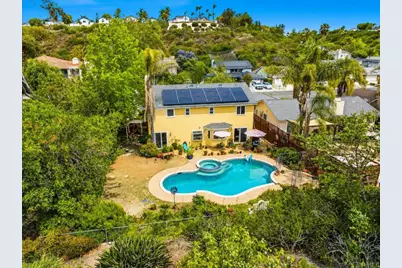 3679 Cameo Dr, Oceanside, CA 92056 - Photo 2