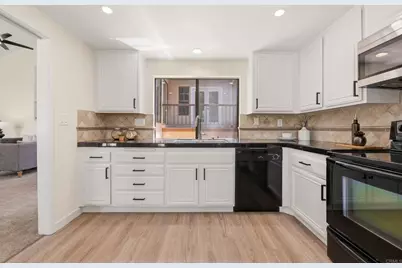2090 Avenida De Aquacate, Escondido, CA 92029 - Photo 16