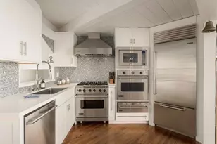 1641 Crespo Dr, La Jolla, CA 92037 - Photo 20