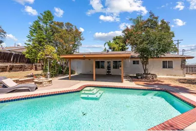 9644 E Hartland Circle, Santee, CA 92071 - Photo 8