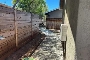 1825 Kent Pl, Vista, CA 92084 - Photo 46