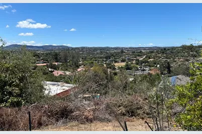 1825 Kent Place, Vista, CA 92084 - Photo 10