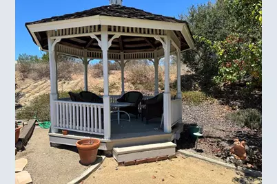1825 Kent Place, Vista, CA 92084 - Photo 10