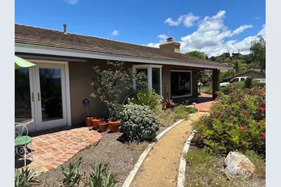 1825 Kent Place, Vista, CA 92084 - Photo 12
