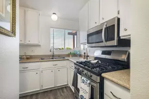 4545 Golden Ridge Dr, Oceanside, CA 92056 - Photo 14