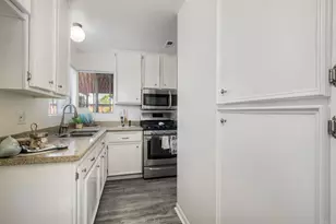 4545 Golden Ridge Dr, Oceanside, CA 92056 - Photo 16