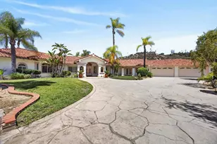 29629 Castleridge Rd, Valley Center, CA 92082 - Photo 2