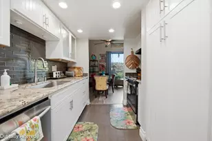 2564 Navarra Dr, Carlsbad, CA 92009 - Photo 14