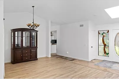 878 Rivertree Drive, Oceanside, CA 92058 - Photo 6
