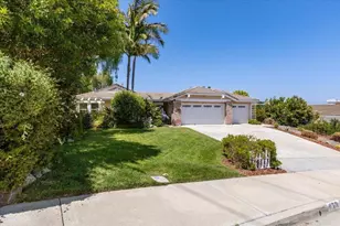 878 Rivertree Dr, Oceanside, CA 92058 - Photo 2