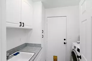 878 Rivertree Dr, Oceanside, CA 92058 - Photo 12