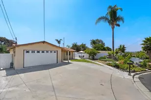 811 Earth Dr, Vista, CA 92083 - Photo 2