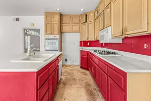 31299 Canterbury Ct, Temecula, CA 92591 - Photo 10