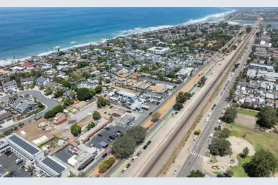 1524 N Coast Hwy 101, Encinitas, CA 92024 - Photo 30