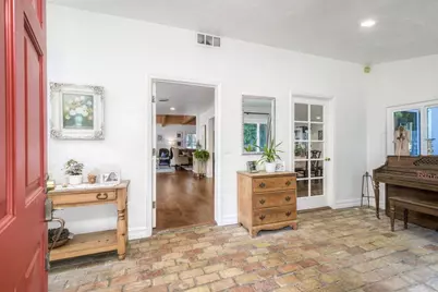1143 Cypress Dr, Vista, CA 92084 - Photo 10