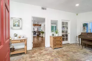 1143 Cypress Dr, Vista, CA 92084 - Photo 10