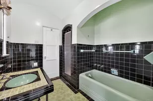 2798 McConnel, County - Los Angeles, CA 90064 - Photo 52