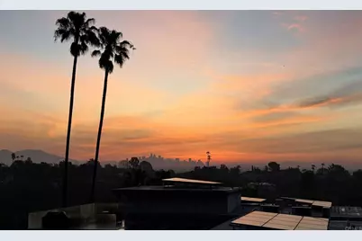 2798 McConnel, County - Los Angeles, CA 90064 - Photo 26