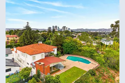 2798 McConnel, County - Los Angeles, CA 90064 - Photo 2